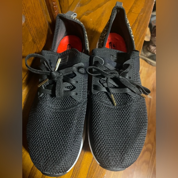 Lifestyle New Balance Sneakers Black with Chettah - Picture 2 of 7